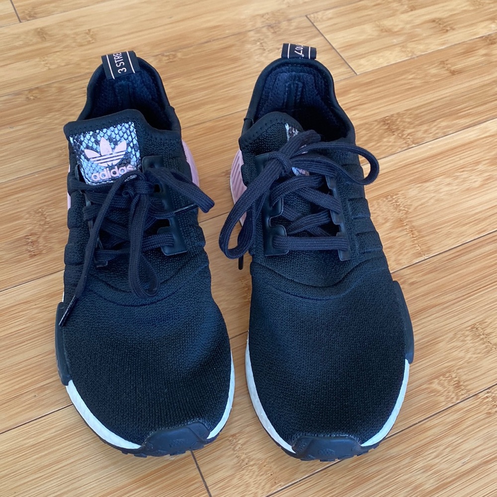 Adidas sneakers. Size 7. Black with pink details. Never worn.